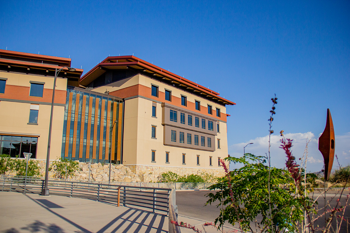 The University Of Texas At El Paso Interdisciplinary Research Building ...